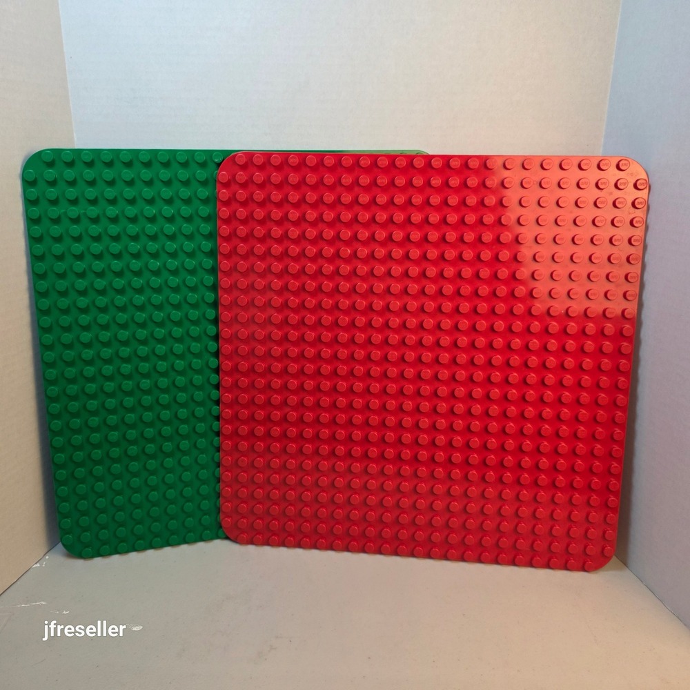 LEGO DUPLO Large Baseplates 24x24 Studs Red Green Lot of 2 4268 Building Plate